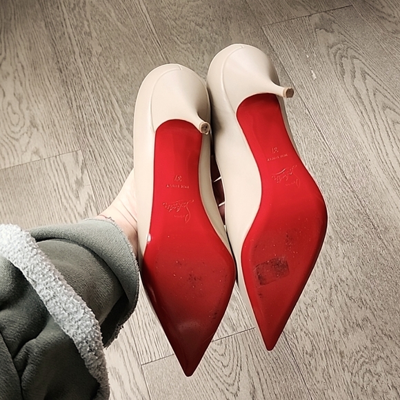 Christian Louboutin nude pointed-toe heels pumps - Picture 8 of 12